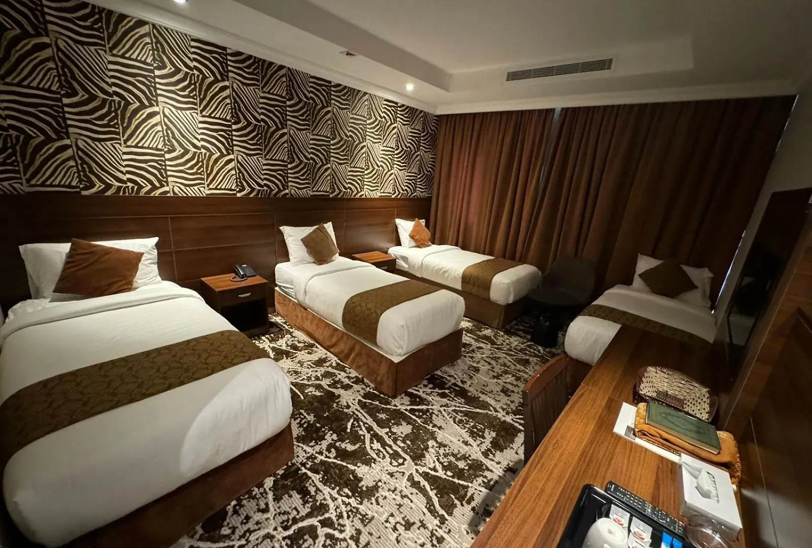 فندق قصر العطلات Qaser Alotlat Hotel Мекка 2*,  Саудовская Аравия